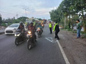 Seorang Pelajar Meninggal Dunia dalam Laka lantas di Turunan Jembatan layang Trosobo.
