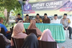 Lebih Dekat Masyarakat, Kapolresta Sidoarjo Gelar Jumat Curhat