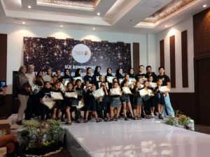 Yayasan Putera Glamour Management Sekolah Model Gresik Surabaya Lamongan