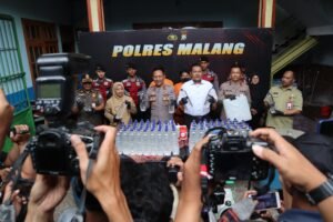 Polres Malang Ungkap Kasus Produksi Miras Ilegal, Dua Pelaku Diamankan