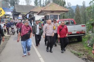 Pastikan Arus Mudik Lancar, Kapolres Pasuruan Cek Kesiapan Pos Pengamanan Operasi Ketupat Semeru 2024
