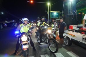 Patroli Gabungan TNI-Polri Jaga Ketertiban Malam Takbir di Ponorogo, 17 Mobil Membawa Sound Horeg Dipulangkan 