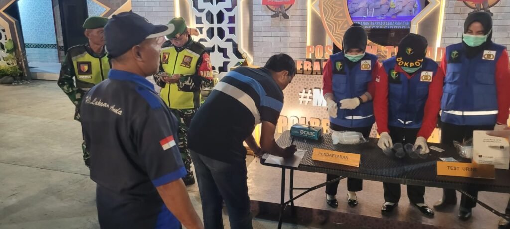 Arus Balik Lebaran, Kembali Kru Bus Terminal Purabaya di Tes Urine