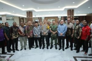 Sambut May Day 1 Mei 2024 Kapolda Jatim Ajak Serikat Buruh Jaga Sitkamtibmas 
