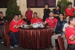 Nobar Semifinal Timnas Indonesia U-23, Ratusan Supporter Garuda Padati Mapolres Pasuruan