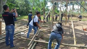 Personel Gabungan Polres Malang dan TNI Bongkar Lokasi Judi Sabung Ayam di Kepanjen
