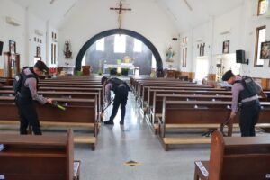 Polres Nganjuk Libatkan 350 Personel Pengamanan Gereja di Ibadah Kenaikan Isa Al Masih 