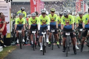 Kapolda Jatim Bersama Ribuan Pesepeda dari 17 Negara Ikuti Bromo KOM X 2024