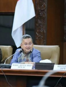 DPR Apresiasi Jenderal Sigit Atas Penghargaan Bagi Satrio