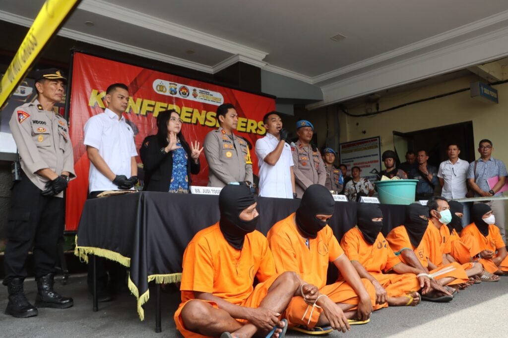 Polres Tulungagung Amankan 10 tersangka Kasus Judi Salah Seorang Diantaranya Selebgram