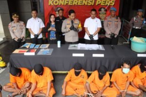 Polres Tulungagung Amankan 10 tersangka Kasus Judi Salah Seorang Diantaranya Selebgram 