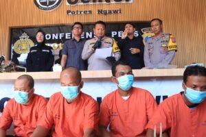 Polres Ngawi Berhasil Ungkap Kasus Tipu Gelap Cokat Roka, 3 Residivis Diamankan 