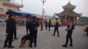 Beri Rasa Aman Sat Samapta Polres Kediri Kota Siagakan puluhan Personil dan Unit K9 Pada Perayaan  Waisak 2568 BE 2024