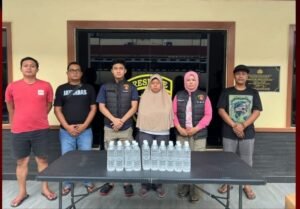 Satreskrim Polres Pasuruan Berhasil Sita Ratusan Botol Miras Beralkohol Tanpa Izin Saat Operasi Cipta Kondisi