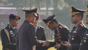 Kapolresta Sidoarjo Dapatkan Pin Emas Kapolri di Hari Lahir Pancasila