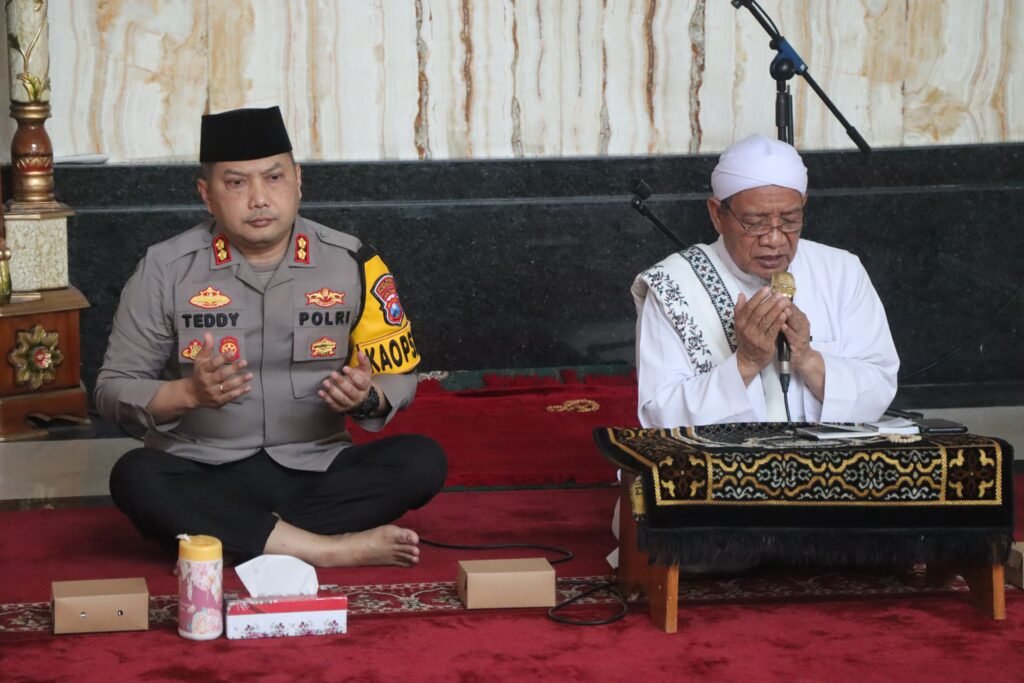Tingkatkan Ketaqwaan Anggota Polri, Kapolres Pasuruan Gelar Binrohtal Dan Santunan Anak Yatim