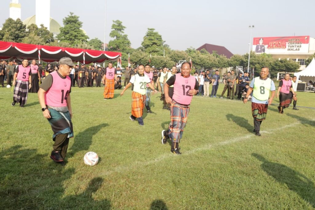 Sambut Hari Bhayangkara ke -78 Polda Jatim Gelar Panggung Prajurit Pupuk Sinergitas dan Soliditas TNI – Polri