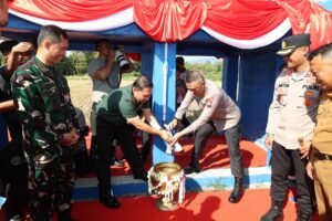 Sambut Hari Bhayangkara ke – 78 Kapolda Jatim Resmikan Sumur Air Dalam di Ponorogo