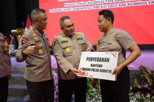 Hari Bhayangkara ke – 78 Polda Jatim Gelar Bakkes di Lumajang Layani 16 Ribu Lebih Warga Masyarakat
