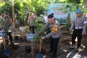 Sambut Hari Bhayangkara Ke-78, Polres Pasuruan Menggelar Bakti Sosial Peduli Lingkungan Tanam Pohon Penghijauan