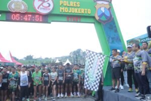 Ribuan Peserta Bhayangkara Fun Run 7,8 Km Polres Mojokerto Dongkrak Pariwisata Trawas