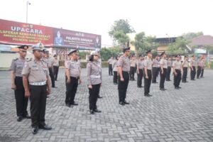 53 Anggota Polresta Sidoarjo Dapat Kado Kenaikan Pangkat di Hari Bhayangkara Ke-78