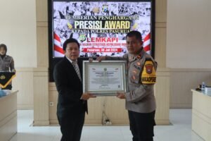 Polres Pasuruan Mendapat Penghargaan Presisi Award Dari Lembaga Kajian Strategis Kepolisian Indonesia