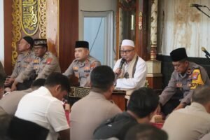 Kuatkan Iman Dan Taqwa Anggota Polri, Kapolres Pasuruan Gelar Binrohtal Dan Santunan Anak Yatim