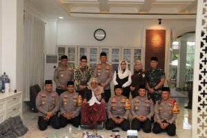 Kapolda Jatim Silaturahmi Ke Ponpes Al Falah Ploso Mojo Kediri