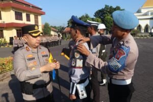 Wujudkan Tertib Berlalu Lintas, Kapolres Pasuruan Pimpin Apel Gelar Pasukan Operasi Patuh Semeru 2024