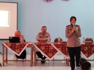 Polwan Edukasi Pelajar Sekolah Dasar Bijak Bermedia Sosial 