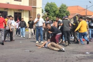 Pj. Bupati Pasuruan Memberikan Apresiasi Pelaksanaan Simulasi Sispamkota Pilkada Serentak 2024 Di Polres Pasuruan
