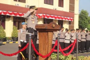 Kapolres Pasuruan Pimpin Upacara Kenaikan Pangkat Pengabdian Dan Pemberian Reward Personil Berprestasi