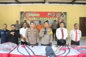 Tiga Pengeroyok Petugas SPBU Berhasil di Tangkap Satreskrim Polresta Sidoarjo.