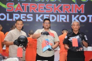 Polres Kediri Kota Amankan Pelaku Penculikan dan Penusukan di Kota Kediri