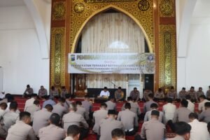 Polres Pasuruan Gelar Binrohtal Dan Santunan Anak Yatim, Guna Tingkatkan Iman Dan Taqwa Anggota Polri