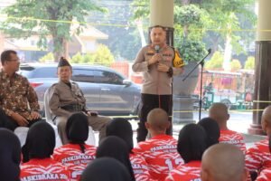 Kapolres Pasuruan Berikan Semangat Kepada Anggota Pelatihan Paskibraka Jelang Pengibaran Sang Merah Putih