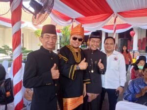 DPW IKM dan DPW GEBU MINANG Jawa Timur Hadiri HUT RI KE 79 di Grahadi Surabaya.
