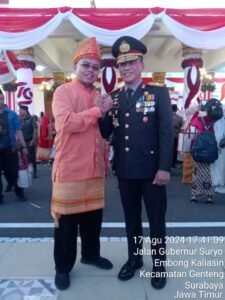 Forum Kader Bela Negara Bakorwil Jawa Timur Hadiri Upacara Penurunan Bendera di Grahadi Surabaya