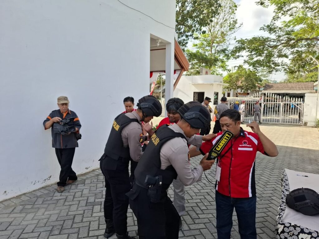 Polres Blitar Sterilisasi Kantor KPU Jelang Pendaftaran Paslon di Pilkada 2024
