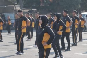 Anggota Polres Kediri Gelar Senam Bersama Jaga Kebugaran Fisik Jelang Pilkada
