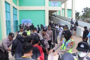 Polres Tuban Libatkan Ratusan Personel Gabungan, Pertandingan Liga 2 Persela VS Deltras Berlangsung Kondusif