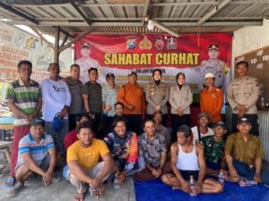 Kapolsek Sedati Bincang Kamtibmas dengan Warga Nelayan