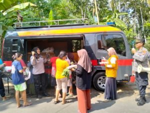 Polresta Banyuwangi Sosialisasi Kamtibmas Jelang Pilkada Melalui Mobil Sayur