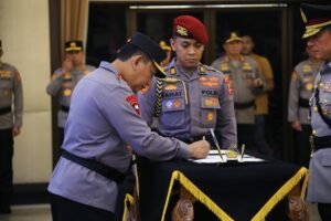 Kapolri Pimpin Pelantikan Sejumlah Kapolda dan Pengukuhan 2 Jabatan Baru di Polri