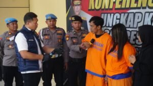 Pasangan Suami Istri Spesialis Pencuri Ranmor di Amankan Satreskrim Polresta Sidoarjo.