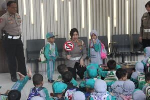 Satlantas Polresta Sidoarjo Edukasi Tertib Lalu Lintas Sejak Dini