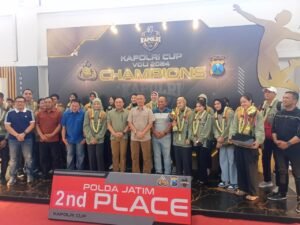 Poresta Sidoarjo Jemput Tim Voli Putra dan Putri Polda Jatim dalam Kejuaraan Kapolri Cup 2024 di Bandara Juanda Surabaya.