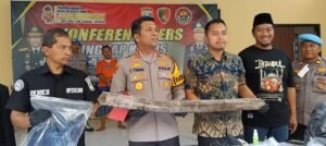Kurang dari 24 jam Pembunuh Istri di Krian Berhasil di Bekuk Satreskrim Polresta Sidoarjo.