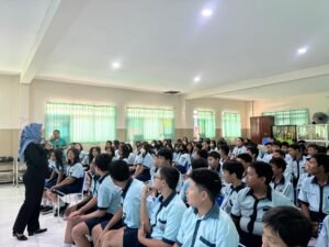 Kanit PPA Satreskrim Polresta Sidoarjo Berikan Edukasi Bahaya Seks Bebas pada Siswa SMP Katolik Untung Suropati